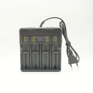 Caricabatterie Universale a 4 Slot per Batterie al Litio 18650/26650 con Avvio a Zero Volto per Microfoni e Fotocamere - Product Image 2