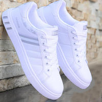 2024 Vente en Gros Grandes Tailles Baskets Tendance Homme Mode Sport Style Décontracté Marche Chaussures Skateboard Blanches pour Hommes