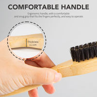 Brosse à barbe en bambou à poils de sanglier doux pour hommes, brosse de toilettage OEM pour barbier, soin de la barbe, coiffage et nettoyage des cheveux