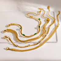 Bracelet Chaîne Serpent Doré Tendance pour Femme en Acier Inoxydable avec Breloque Géométrique en Zircon Coloré, Bijou Étanche et Inaltérable TGSL5769