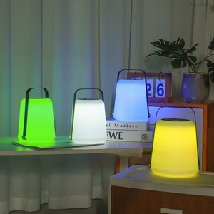 Lámpara de mesa impermeable de nuevo diseño, lámpara de lectura de luz nocturna de mesa LED recargable por USB para interiores y exteriores - Product Image 2