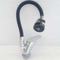Robinet de cuisine flexible noir à montage sur plan, eau chaude et froide pour évier de légumes