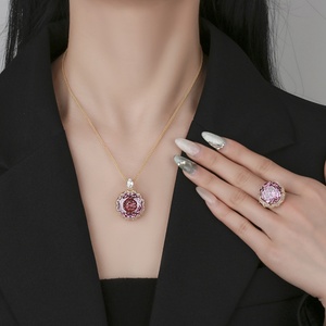 Parure Collier et Boucles d'Oreilles pour Femme en Cuivre Écologique, Zircon Cubique Violet Taille Rose 18-16MM, Style Tendance - Product Image 5