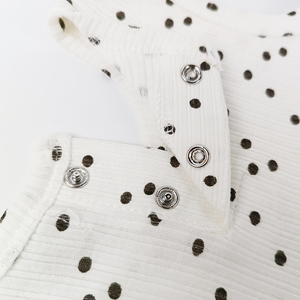 Pinuotu Baby Cami pagliaccetto bianco tutina morbida a coste gilet da neonato senza maniche tutine a bolle per bambini nero a pois - Product Image 4