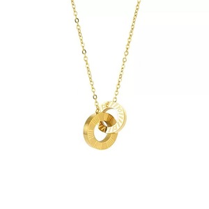 Collana con Doppio Anello a Numeri Romani in Tungsteno Senza Colore, Catena Leggera di Lusso Elettroplaccata per Donna - Product Image 5