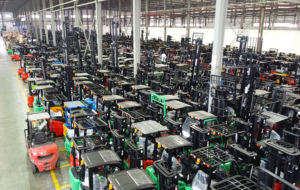 Reddot, equipo de manipulación de tambor de diseño especial, volquete de tambor de aceite portátil, elevador apilador de tambor eléctrico - Product Image 5