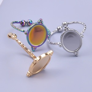 Bague ajustable en acier inoxydable, design ouvert rétro, couleurs argent, or et arc-en-ciel - Product Image 3
