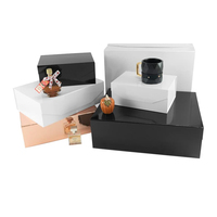 Boîtes cadeaux de mariage en carton rigide pliables de luxe, personnalisées, recyclables, noires et blanches, avec fermeture magnétique, pour emballer des parfums et des vêtements
