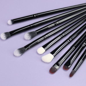 Juego de 24 Brochas de Maquillaje de Pelo Sintético con Logotipo Personalizado, Mango de Madera, Brochas de Abanico, Kit de Brochas para Rostro y Ojos de Marca Privada - Product Image 5