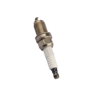 Bougies d'allumage Iridium FK16HBR-J8 pour Toyota Land Cruiser Previa Camry moteur essence - Product Image 1