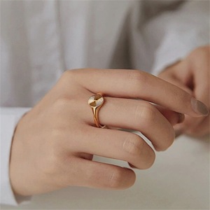 Luxury Classic 18K Gold-Plated Stainless Steel Jewelry <strong>Sunshine</strong> Burst Round Sunflower Wave Finger Rings for Women Parties <strong>Gifts</strong> - Product Image 3