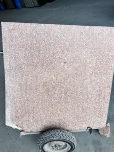 Losa grande de granito flameado pulido rojo Kharda más vendida en estilo de diseño moderno para revestimiento de paredes de encimeras de pisos - Product Image 2