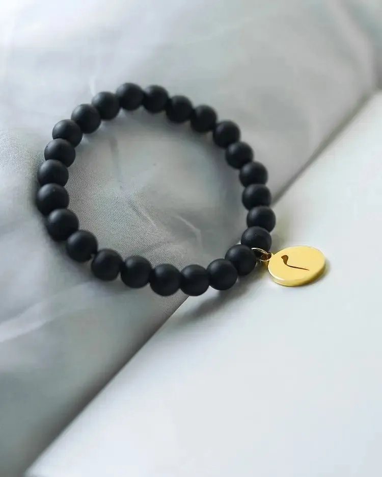 Nuovo braccialetto di fascino alfabeto arabo di tendenza all'ingrosso bracciale hurf fatto a mano lucido nero con perline di onice braccialetto Eid