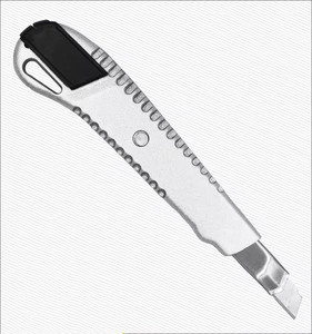 Couteaux utilitaires en acier à haute teneur en carbone pour ateliers et bureaux avec lames en carbone remplaçables - Product Image 5
