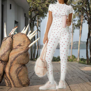 Ensemble de 2 pièces pour femme, haut de yoga à manches courtes avec logo sur le devant et leggings taille haute pour l'entraînement en salle de sport - Product Image 3