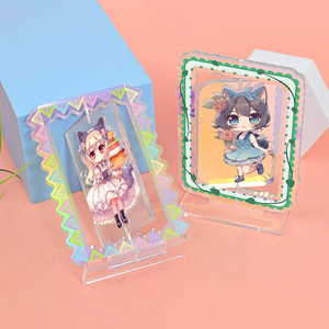 Support de bureau créatif en acrylique transparent personnalisé, rotatif, avec impression double face, thème animé de personnage de dessin animé - Product Image 3