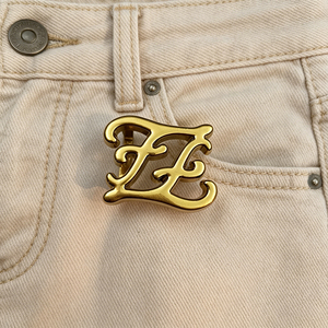 Hebilla de Cinturón de Lujo Chapada en Oro con Logotipo de Marca Grabado, Placa Brillante para Cinturones de Vestir de Cuero de Alta Calidad - Product Image 3