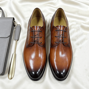 Chaussures Oxford de luxe pour hommes en cuir véritable, chaussures de ville formelles faites à la main sur mesure en cuir marron pour affaires - Product Image 2