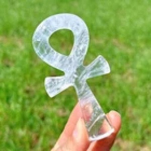 Cruz Ankh de Cuarzo Transparente Natural, Símbolo Egipcio Tallado a Mano, Cristal Ankh, Piedra Curativa, Decoración de Cristal para Meditación y Chakra - Product Image 1