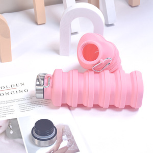 Bouteille d'eau de sport pliable en plein air portable personnalisée en gros capacité de 500ml bouteille d'eau chaude en silicone de tasse de boisson de voyage - Product Image 2