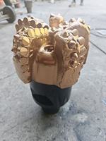 Foret tricône d'insertion de haute qualité, utilisé pour l'huile Expl Carbide Tricone Foret Rock Bit Acier allié Toutes les tailles PDC Cutter