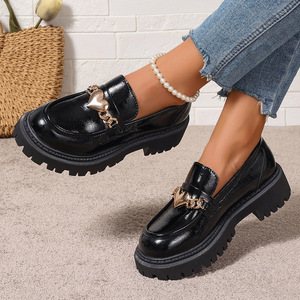 Plus Size Thick Sole Autumn Chain Flats Women's British Style Chunky Heels Slip-on Small Leather Shoes - Product Image 1