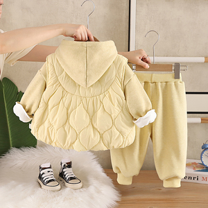 Completo Invernale in Pile per <span class=keywords><strong>Bambina</strong></span> 2026, Nuovo Set Casual alla Moda a Tre Pezzi con Maniche Lunghe Imbottite e Calde - Product Image 4