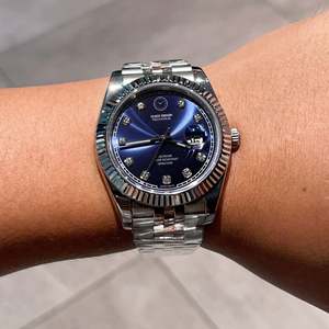 Montre-bracelet en acier inoxydable avec verre saphir lumineux de qualité supérieure, mouvement automatique 3235, montres mécaniques pour hommes, 40 mm - Product Image 4