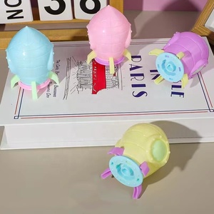 Mini Fusée Lumineuse en Plastique à Lancer – Jouet Interactif et Éducatif pour Enfants, Idéal pour la Maternelle et les Jeux d'Intérieur - Product Image 3