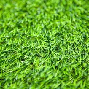 سجادة عشب من البولي إيثيلين الأخضر عشب صناعي لأعشاب الحدائق للحرف اليدوية