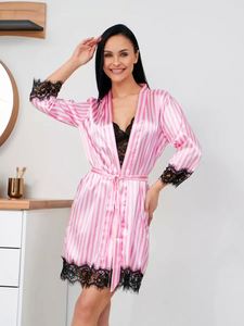 Sfy2034 Conjunto de Pijama de 3 Piezas de Alta Calidad con Encaje Negro a Rayas, Top de Tirantes, Pantalones Cortos y Bata, Ropa de Dormir Cómoda - Product Image 5