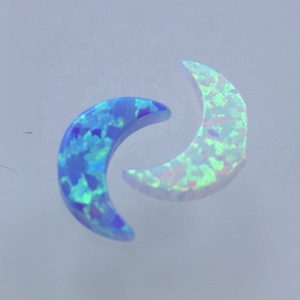Opali bianchi sintetici all'ingrosso 7x10mm Half Moon Blue Opal Bead Moon Shape - Product Image 2