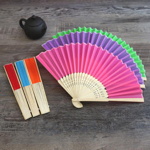 Éventail pliant <span class=keywords><strong>CX</strong></span> 7 pouces en soie et tissu blanc avec design uni à la colle froide, en bambou vierge pour mariage et création DIY - Product Image 3