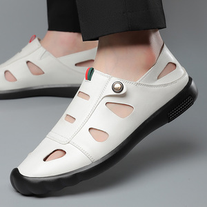 Sandalias de Hombre con Punta Cerrada, Antideslizantes, con Suela de Goma, Casuales, con Parte Superior de PU y Logotipo Grabado - Product Image 2