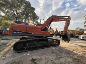รถขุดมือสอง Doosan Dx300 รถขุดไฮดรอลิกแบบตีนตะขาบ Doosan DX300LC-9C เครื่องขุดมือสองสำหรับขาย - Product Image 4