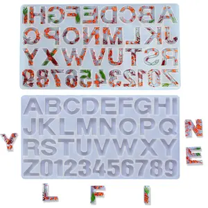 Diy llavero moldes de silicona 26 Abc letra inversa alfabeto moldes de silicona con agujero para fundición de resina joyería número colgante