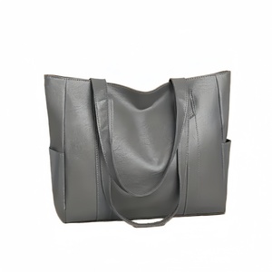 Ensemble de sacs fourre-tout de luxe pour femmes, imperméables, personnalisés, avec broderie, tendance, en PU, deux sacs ouverts, vente en gros, haute qualité, durables - Product Image 6