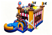 Structure gonflable commerciale sur le thème des pirates avec toboggan aquatique, taille personnalisable disponible