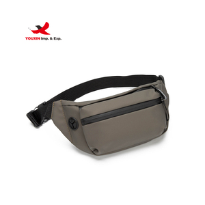 Riñonera de Viaje de Alta Calidad, Riñonera Cruzada de Piel Sintética Impermeable con Orificio para Auriculares - Product Image 6