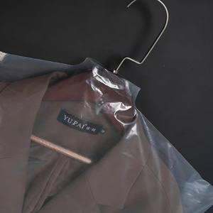 Sacchetto di imballaggio della copertura dell'indumento di plastica del panno appeso della copertura del vestito dei vestiti personalizzati - Product Image 4