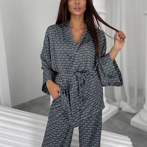 Ensemble personnalisé livraison directe de vêtements de nuit longs en soie 2 pièces pyjamas de luxe, vêtements de nuit kimono pyjamas unis en satin pour femmes/ - Product Image 6