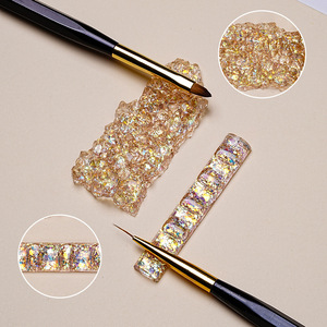 Support magnétique en acrylique pour faux ongles, présentoir de pratique pour stylos à ongles en cristal, idéal pour salon de manucure - Product Image 4