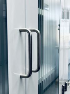 خزانة تخزين طبية مخصصة للمستشفيات والمختبرات، خزائن تخزين متينة مع رف قابل للتعديل ودرج وقفل - Product Image 4