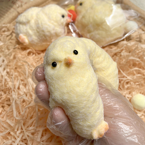 Juguete Sensorial de Pollito Adorable para Apretar, Suave y Antiestrés, Material de Silicona Duradero - Product Image 2