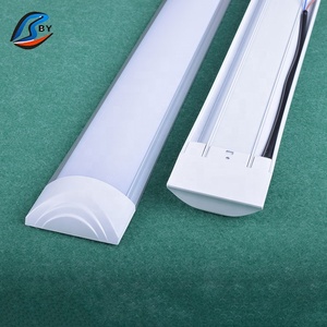Le scintillement anti-éblouissant libre 18w 24w <span class=keywords><strong>36w</strong></span> 45w imperméabilisent l'appareil d'éclairage mené par bande linéaire de Batten - Product Image 2