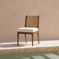 Chaise de salle à manger moderne en teck massif scandinave avec dossier en corde tressée, personnalisable pour restaurants, cafés, hôtels et villas (vente en gros)