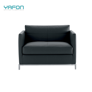 Bequemer Schwarzer Einzel-Wartesessel aus Leder für das Büro - Product Image 6