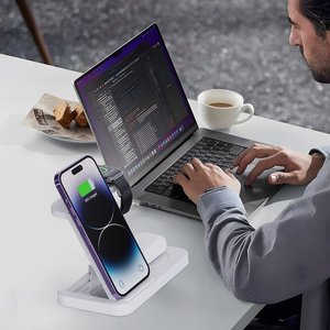 Base de Carga Multifuncional 3 en 1, Cargador Inalámbrico para <span class=keywords><strong>iPhone</strong></span>, <span class=keywords><strong>Apple</strong></span> <span class=keywords><strong>Watch</strong></span> y AirPods, Carga Rápida de 15W, Plegable - Product Image 3