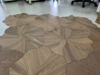 Parquet en bois de noyer noir et de chêne à motifs irréguliers en forme de feuille, parquet à motifs hexagonaux