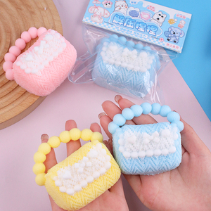Jouets anti-stress en silicone réalistes en forme de sac à main de 7,5 cm, qualité alimentaire, pour tous les âges, cadeau idéal pour un bonheur instantané et durable - Product Image 2